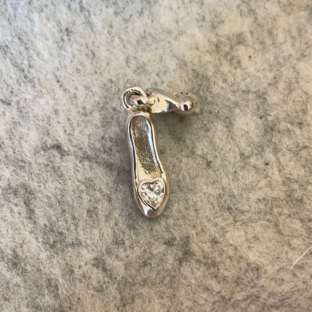 Genuine Chamilia Disney Princess Shoe with CZ Heart Dangle Cinderella Charm
