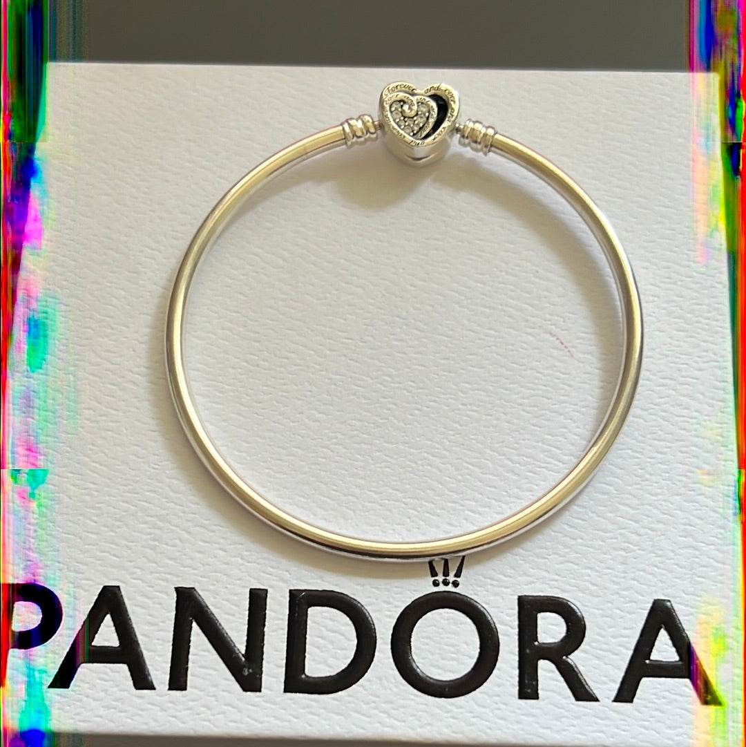 Genuine Pandora Pave Forever and Ever Heart Clasp Bangle 19cm