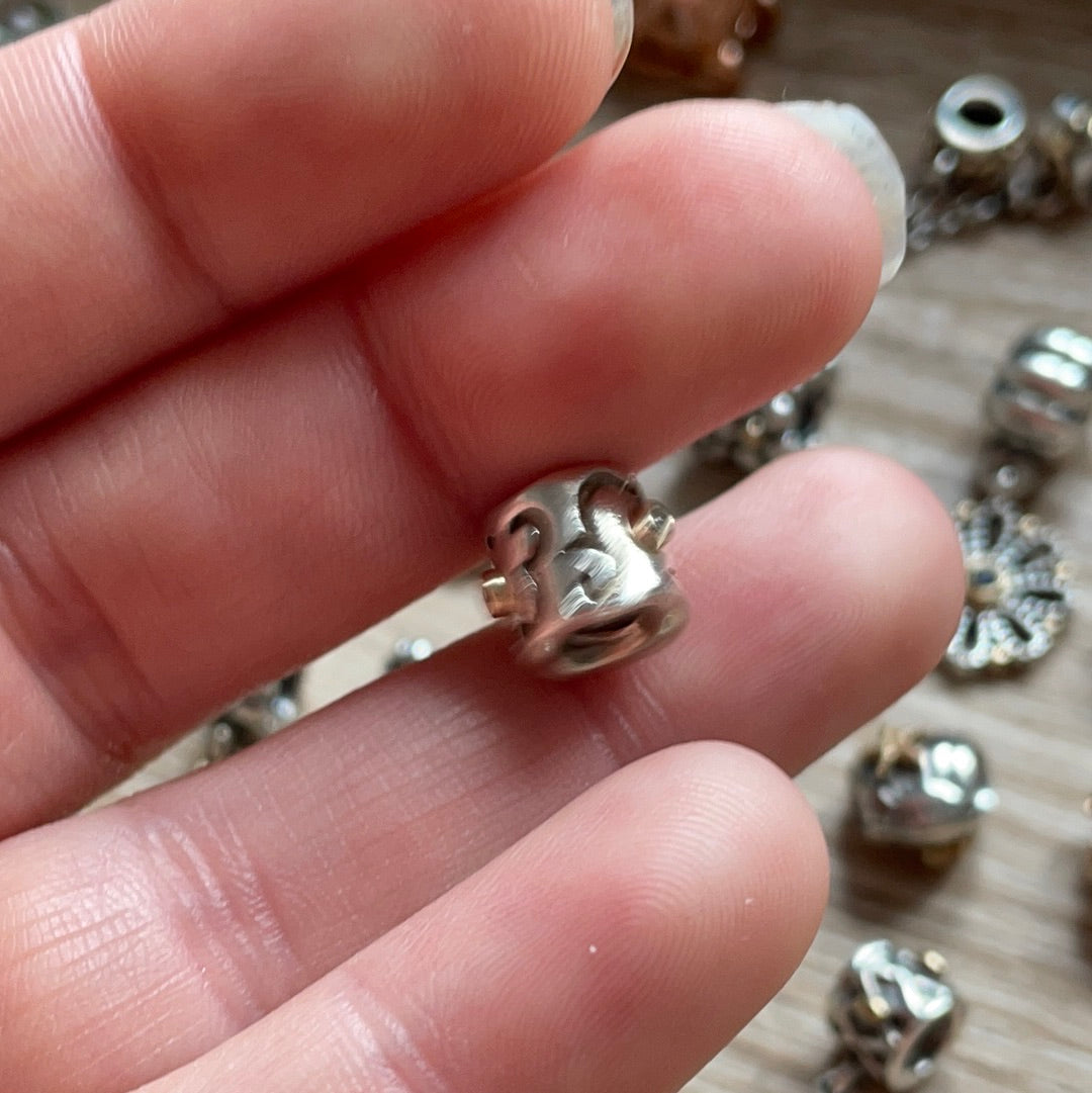 Genuine Pandora RARE HTF Two Tone Oxidised Flower Diamond Charm