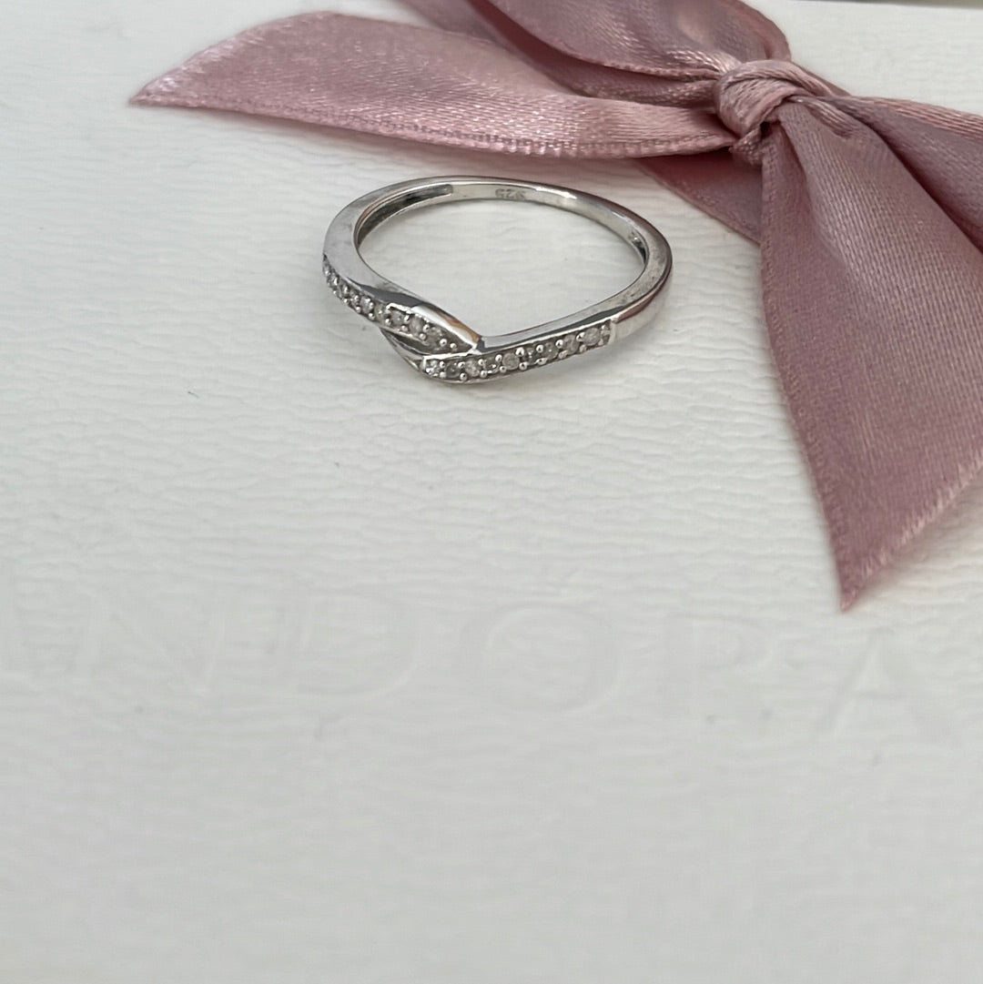 Sterling Silver Dainty CZ Cross Over Band Ring Size 54