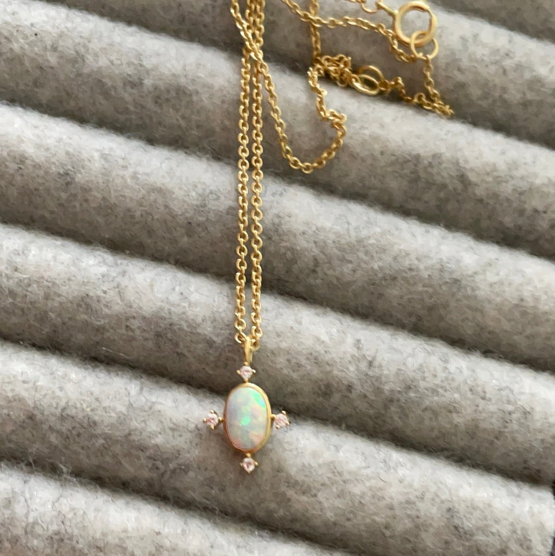 Brand New Gold Plated Sterling Silver Argento Opal and CZ Dainty Necklace STUNNING