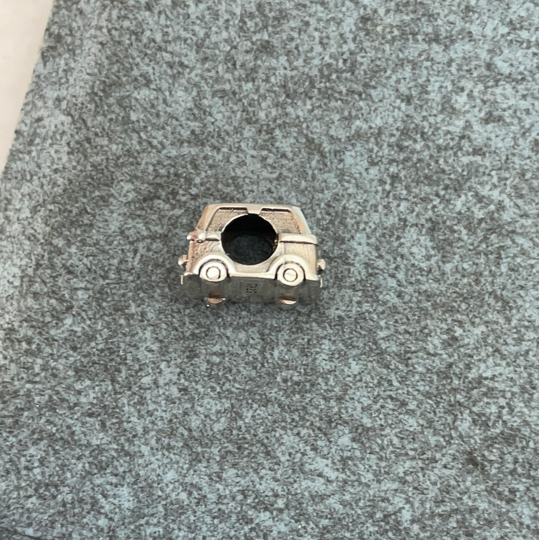 Unbranded Camper Van of Love Charm