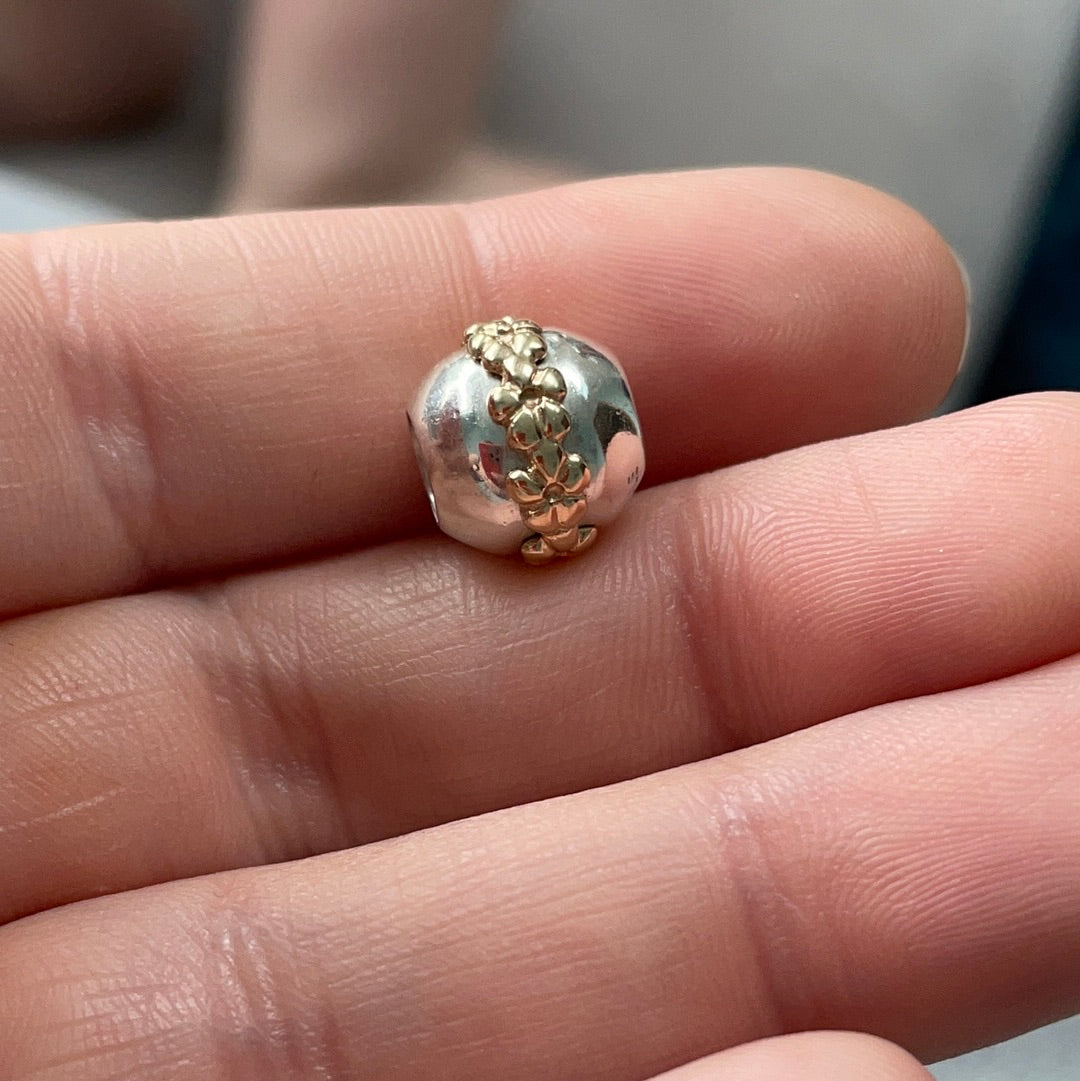 Genuine Pandora Two Tone RARE HTF Flower Line Daisy Charm