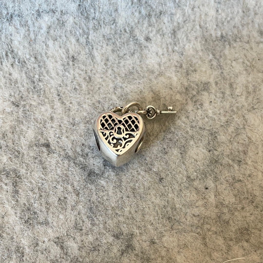 Genuine Pandora Vintage Lace Lock and Key Charm Pave