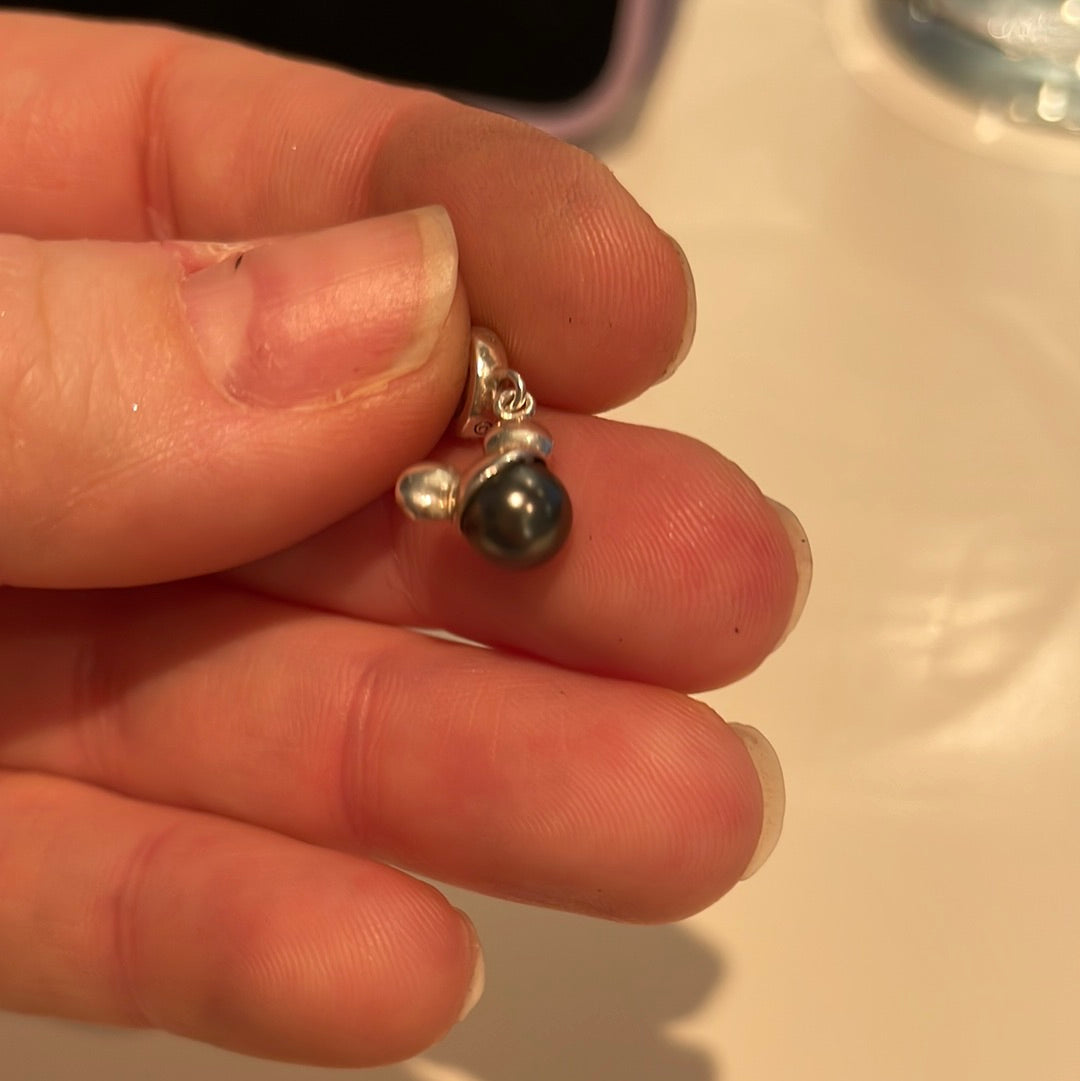 Genuine Chamilia Disney Mickey Mouse Enamel Grey Pearl Dangle Hat Ears Charm