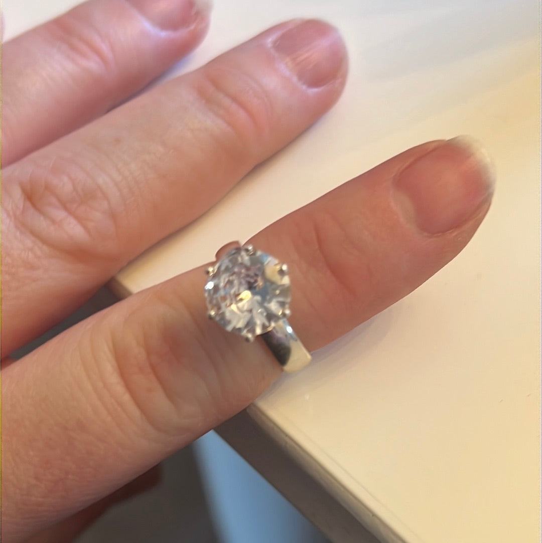 Genuine SPINNING Sterling Silver Large Circle CZ Ring 48