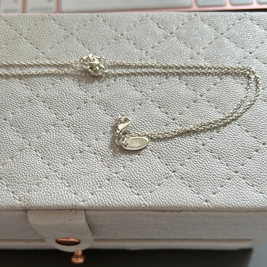 Genuine Links of London Petite Knot Brand New Necklace