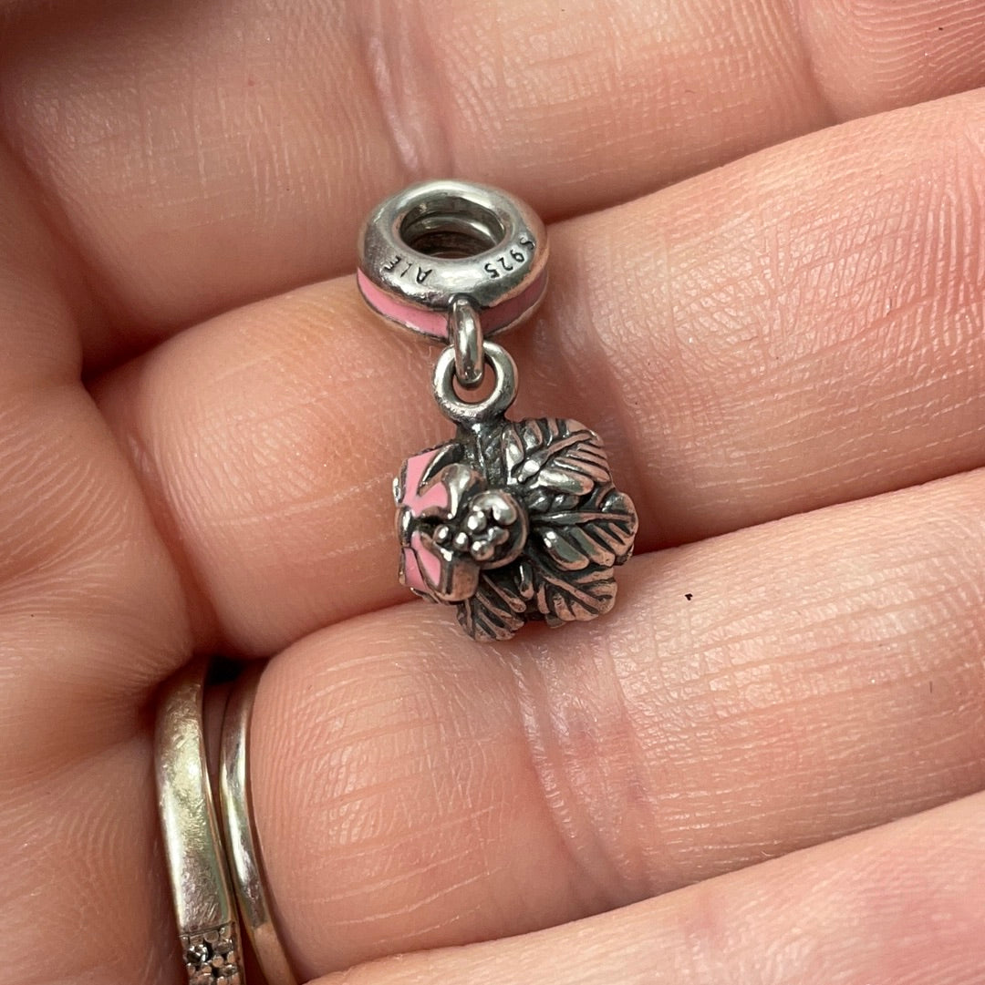 Genuine Pandora RARE Celebration Bunch of Flowers With Pink Enamel Bow and Holder Bouquet Charm