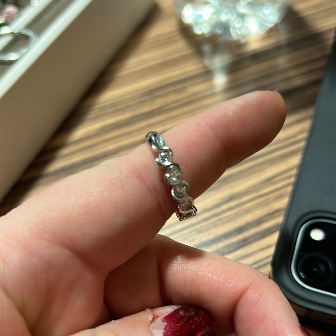 Sterling Silver Ring CZ Wave Ring Size 54