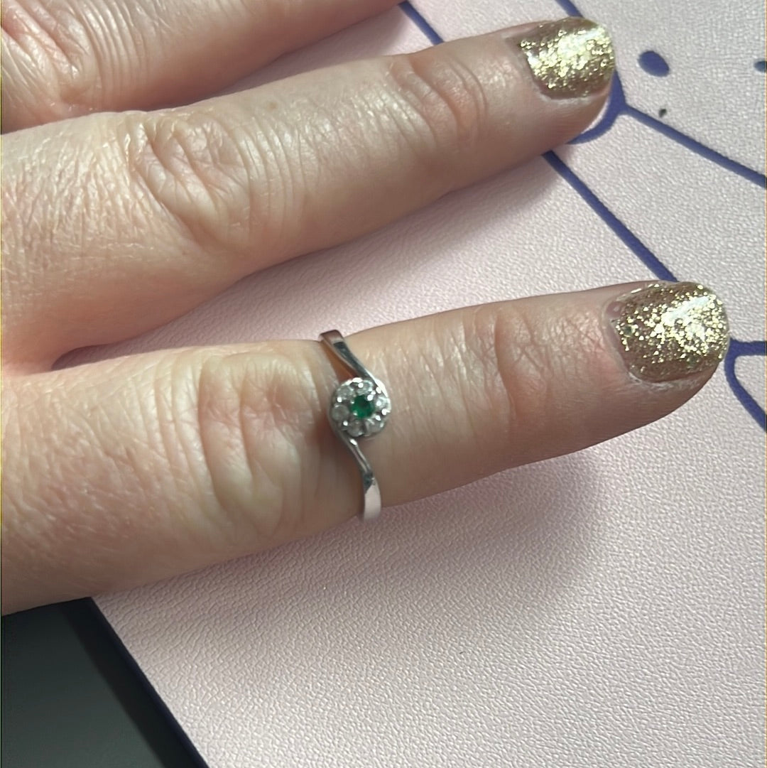 Sterling Silver Ring Pave with Green Stone Size 52