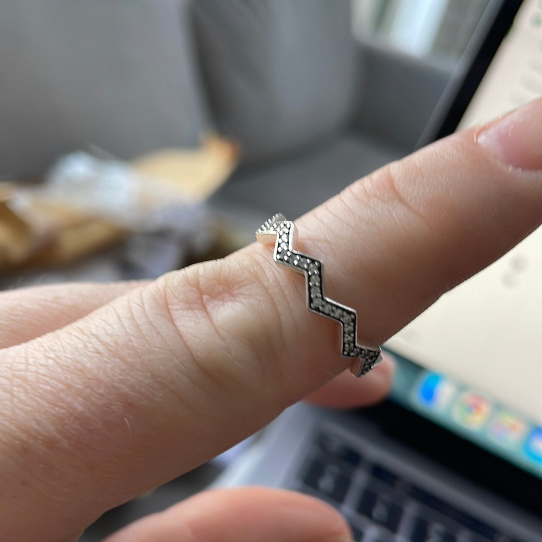 Genuine Pandora Pave Zig-Zag Ring