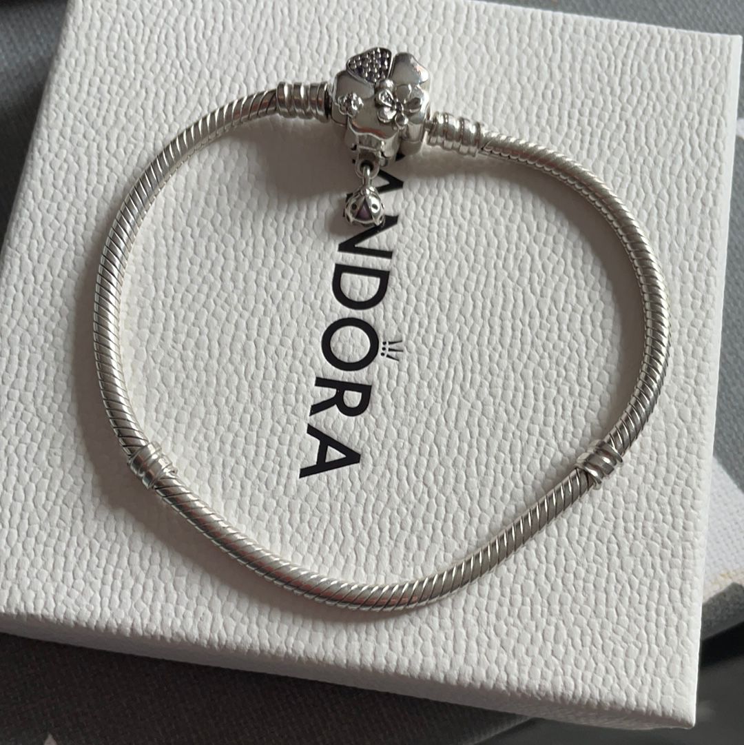 Pandora Poetic Wild Flower Meadow Clasp With Purple Ladybird Dangle Snake Chain Moments Bracelet 19cm