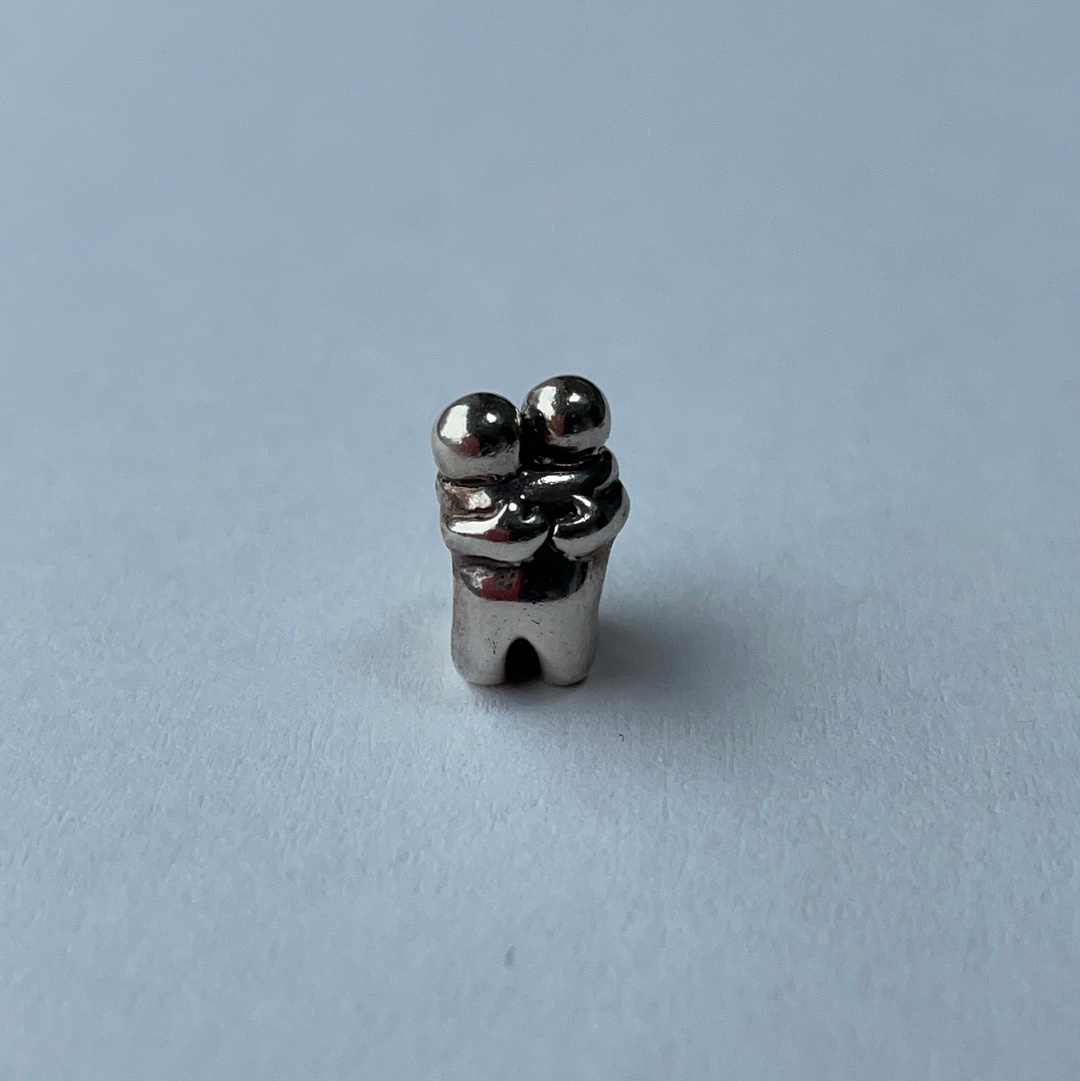 Genuine Chamilia Little Children Cuddle Hug Charm