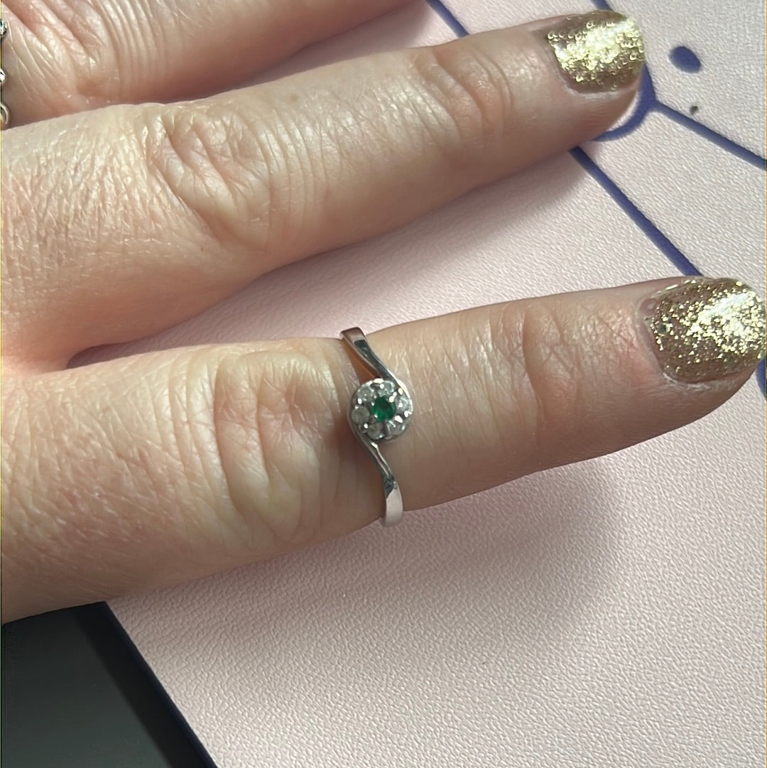 Sterling Silver Ring Pave with Green Stone Size 52