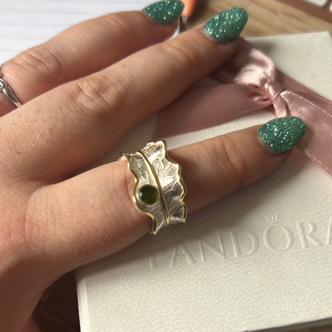 Sterling Silver Green Stoned Enamel Leaf Ring Open Size 58