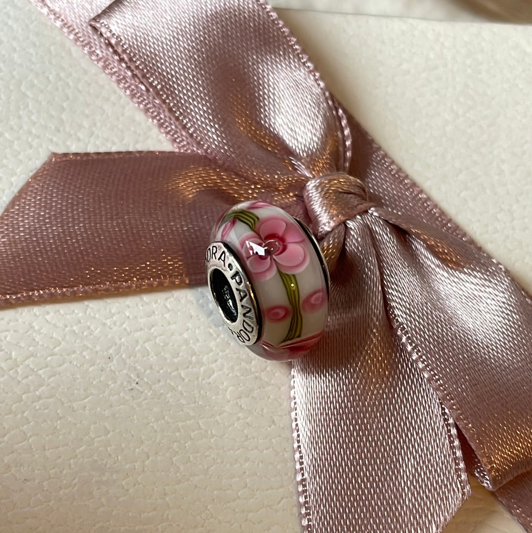 Glass Murano Lovely Pink Roses on White Background Charm
