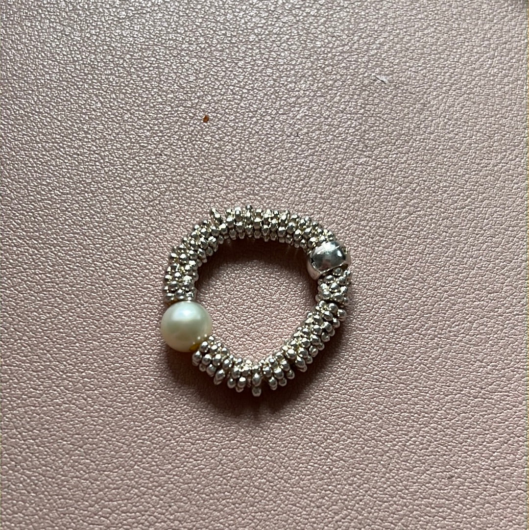 Genuine Links of London Effervescent Ring Stretch with Pearl