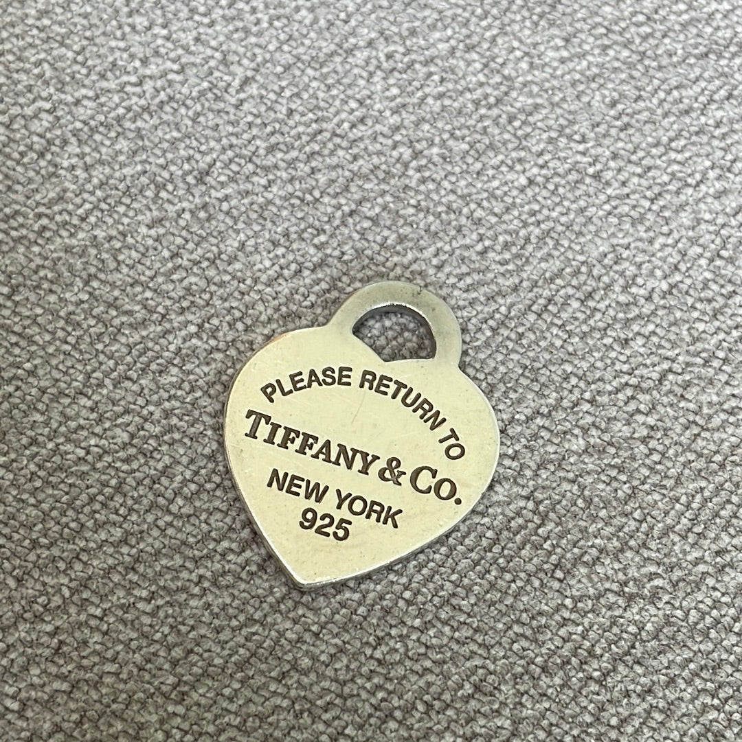 Genuine Tiffany & CO Sterling Silver Return To Tiffany Large Pendant Heart Charm