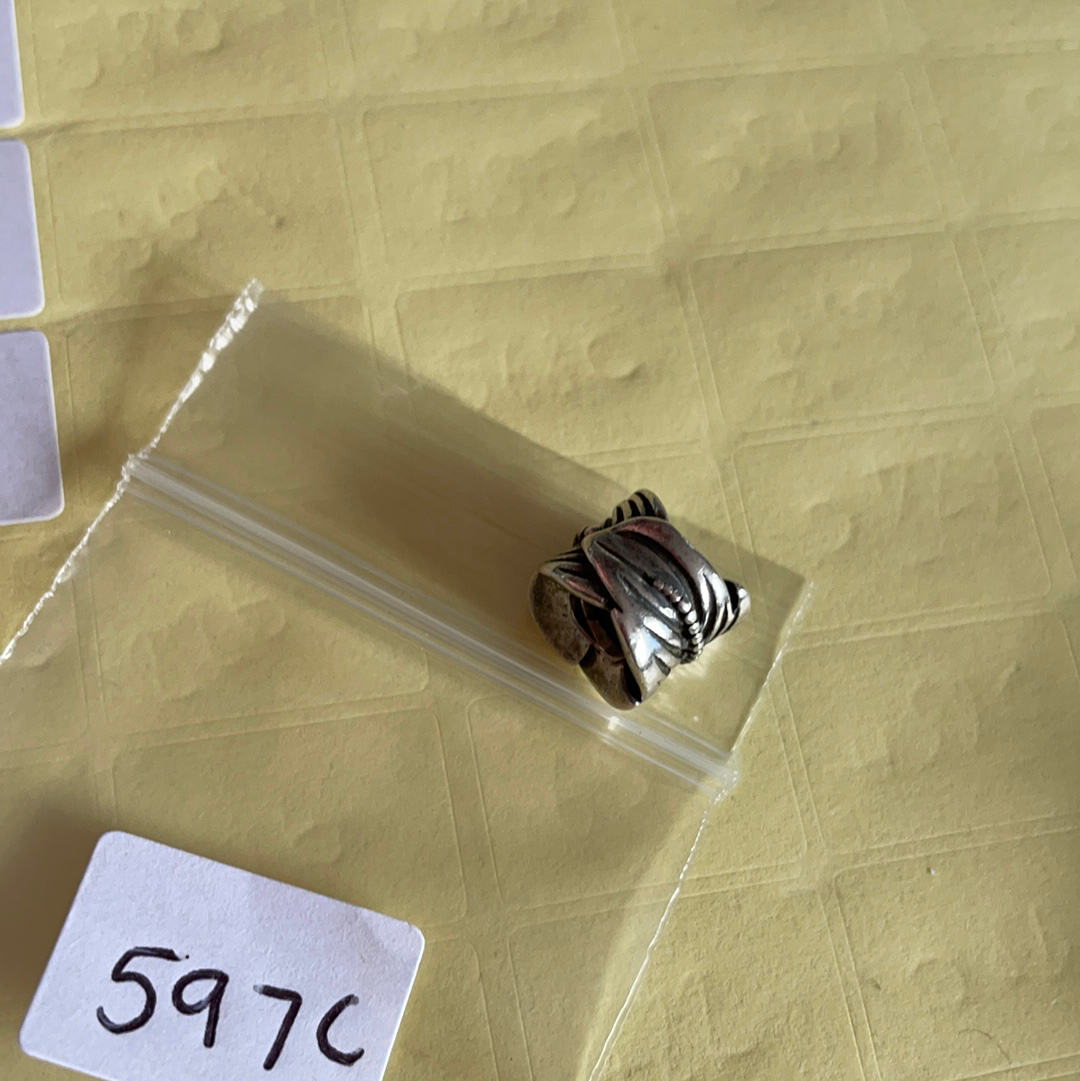 Genuine Pandora Twisted Feather/ Dotted Leaf Large Charm Ball