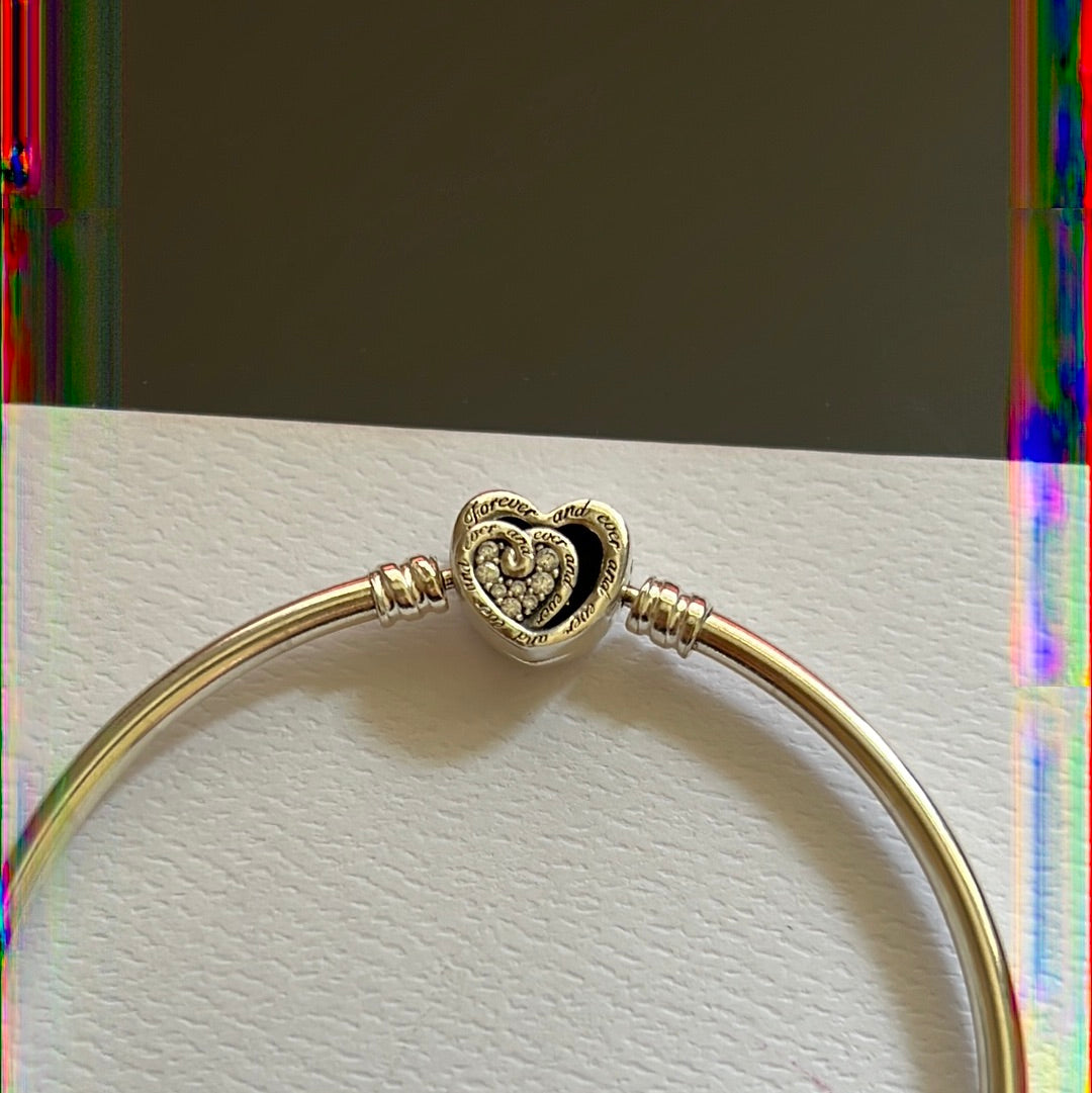 Genuine Pandora Pave Forever and Ever Heart Clasp Bangle 19cm