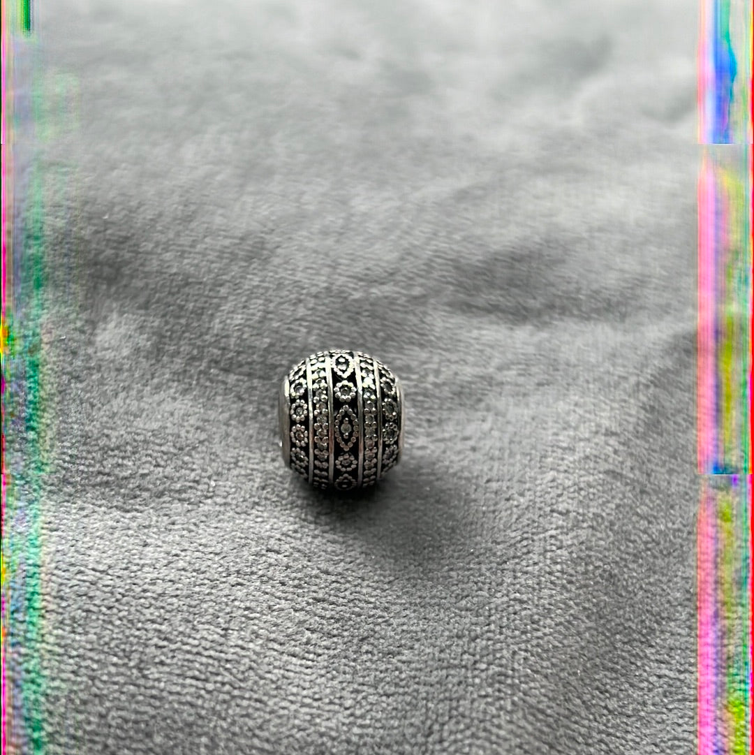 Genuine Pandora Beautiful Openwork Pave Abstract Charm