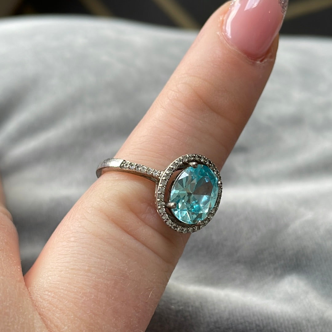 Tresor Paris Beautiful Blue Oval Pave Ring 55
