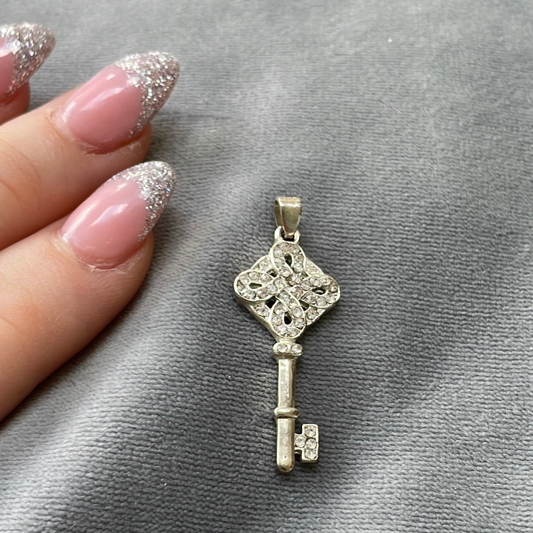 Sterling Silver Pave CZ Pave Celtic Key Necklace Pendanr