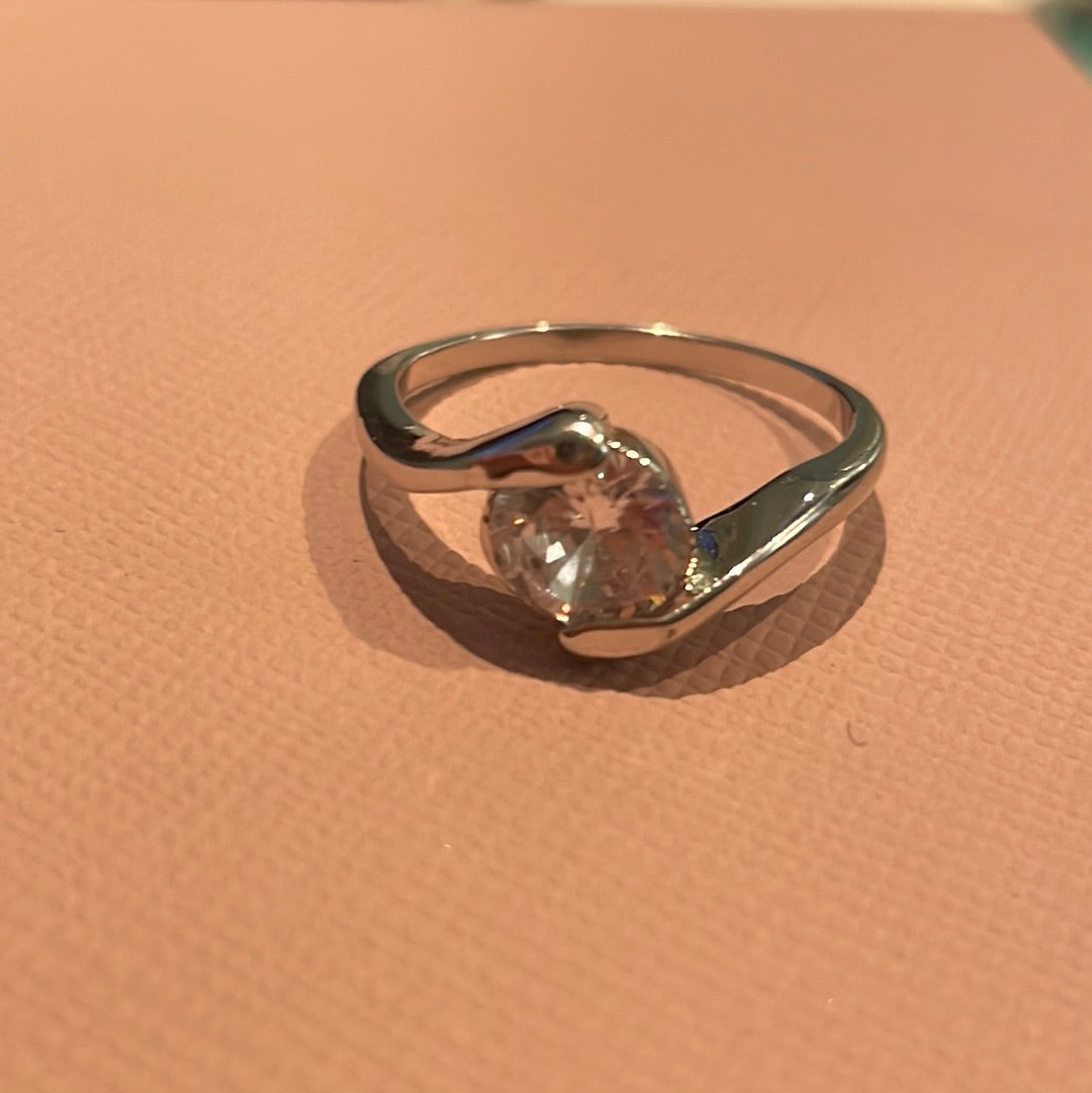Unbranded Sterling Silver Pave Circle Clear Crossover CZ Stone Ring Size 56