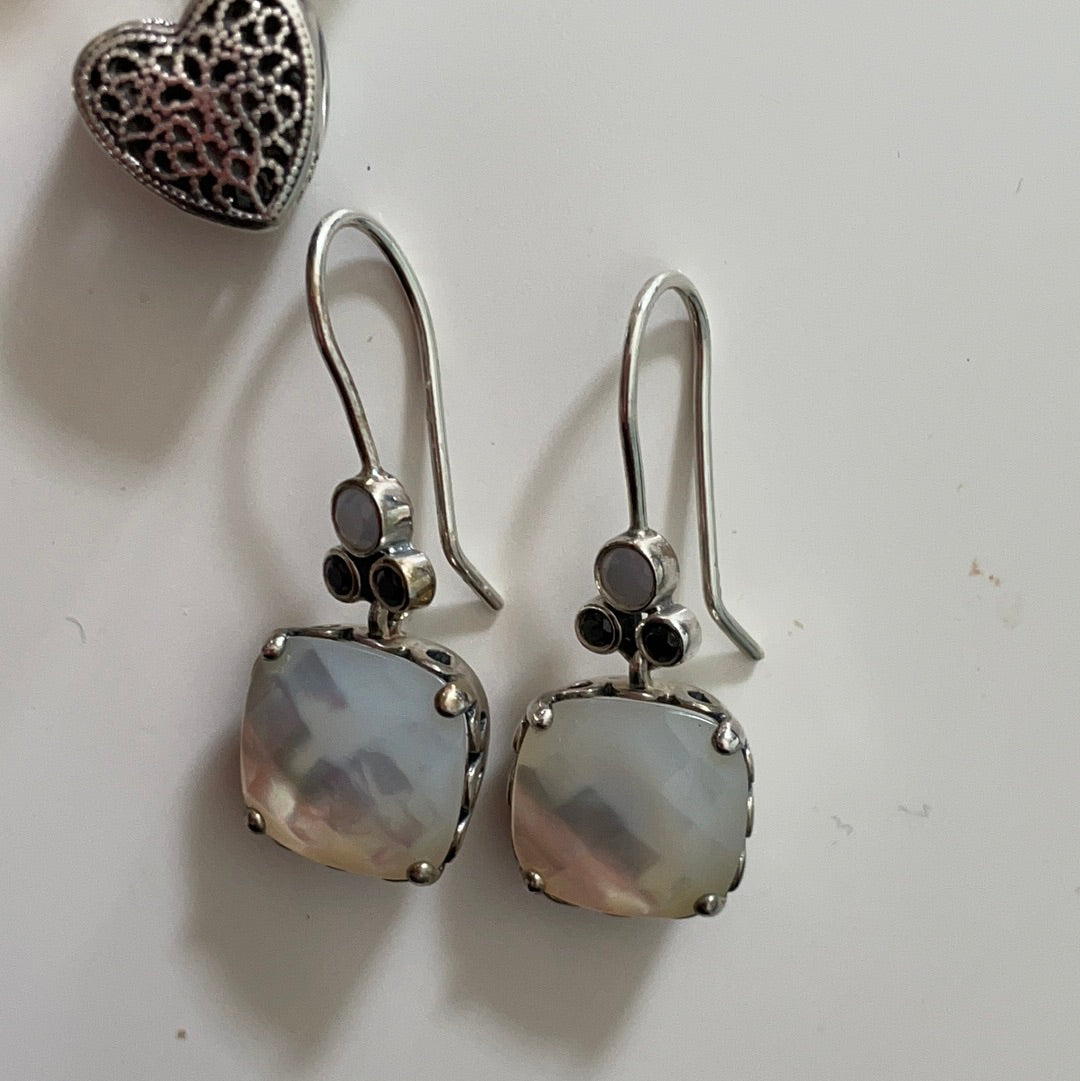 Genuine Pandora SUPER RARE and HTF Elegant Sincerity Mother of Pearl Dangle Compose Earrings