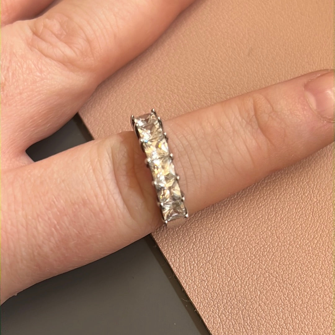 Sterling Silver Ring Beautiful Clear Square Stones 56