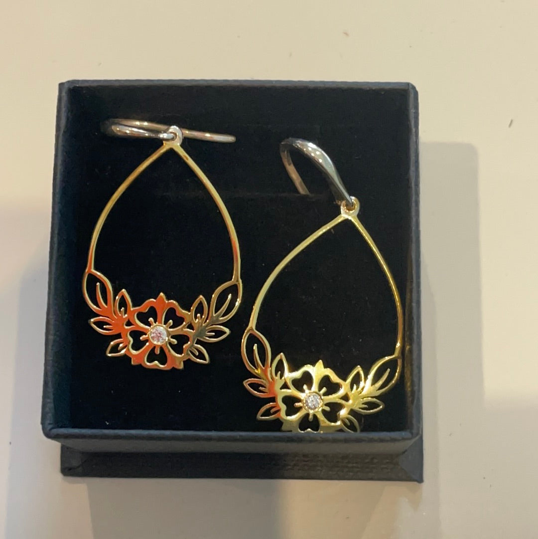 Chamilia Brand New in Box Gold Plated Hibiscus Dangle Earrings
