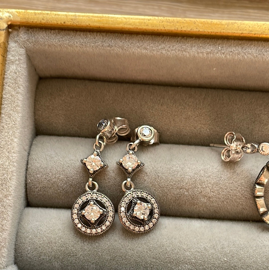 Unbranded Sterling Silver Vintage Allure CZ Circle Dangle Earrings