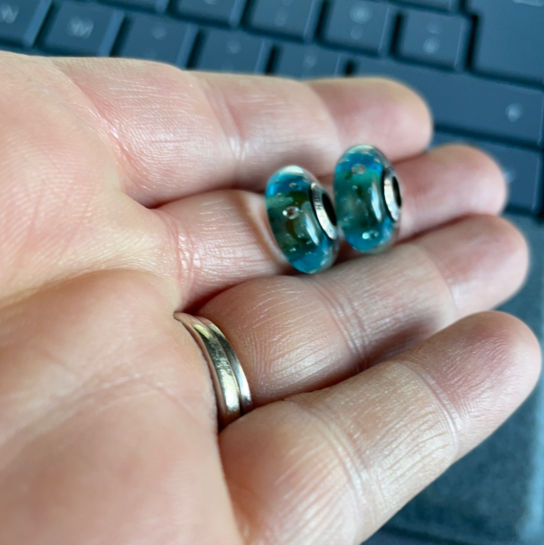 Pandora (?) PLEASE READ Faceted Murano Blue Turquoise With Bubbles Charm x2