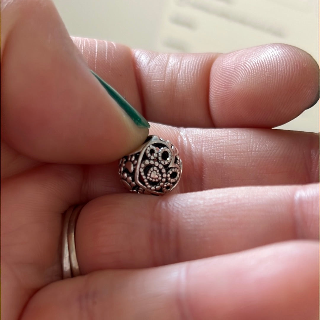 Genuine Pandora Openwork Fur Baby Openwork Paw Print Charm