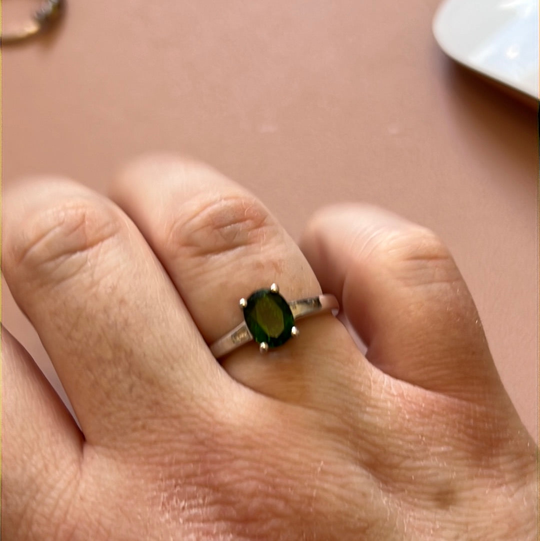 TGCC Sterling Silver  and Emerald Green Ring Size 56