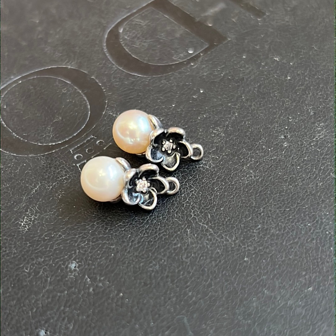 Genuine Pandora Black Flower Mystical Floral Collection Rare Compose Earrings