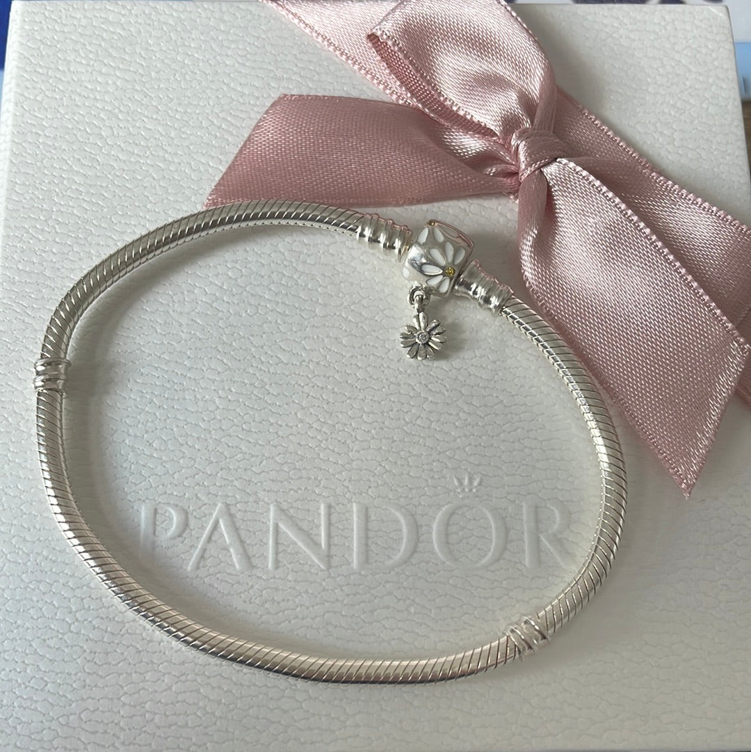 Pandora Poetic Enamel Daisy Dangle Flower Clasp Snake Chain Moments Bracelet 23cm LARGE