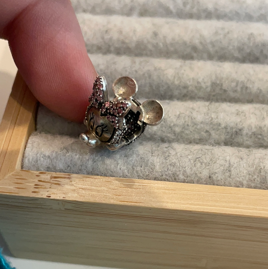 Genuine Pandora Disney Minnie Mouse Limited Edition 2015 Pave Clip