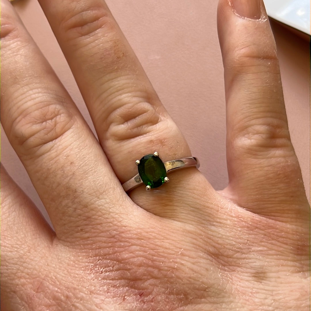 TGCC Sterling Silver  and Emerald Green Ring Size 56