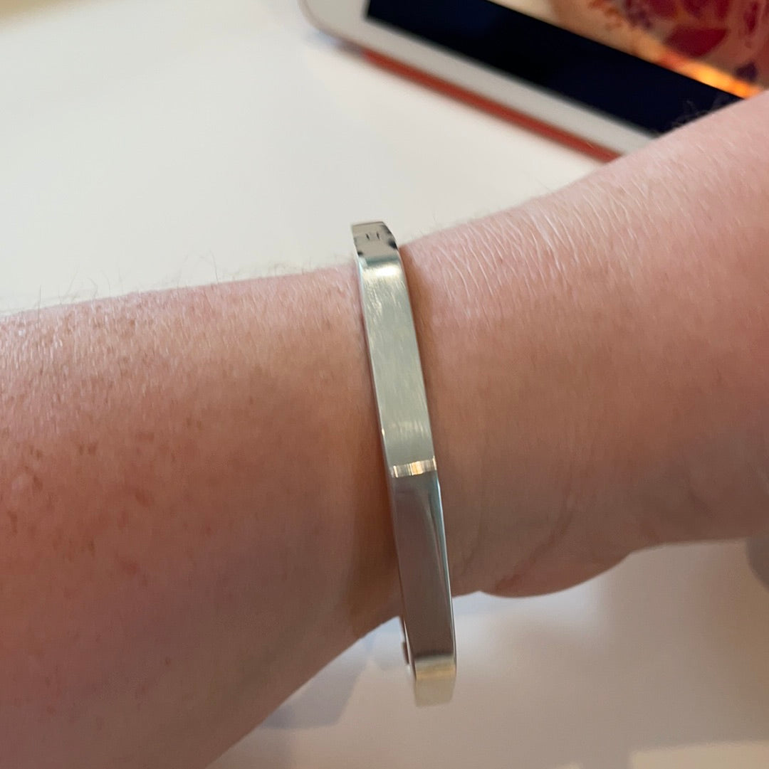 Genuine Silvery Designer Sterling Silver Hinged Octagon Bangle 18.5cm