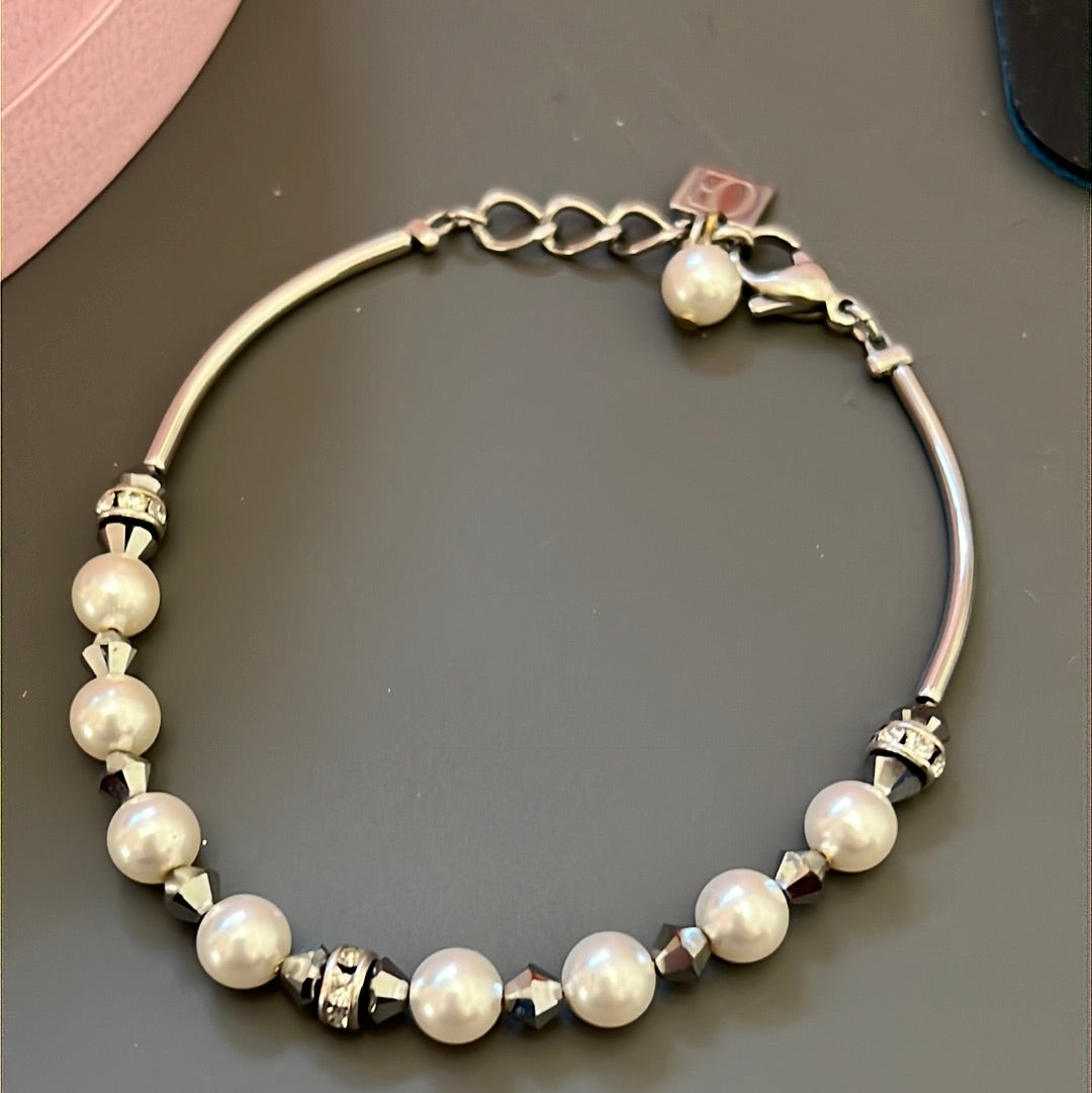Genuine Coeur De Lion Brand New Fresh Water Pearl Gemstone Bracelet Adjustable