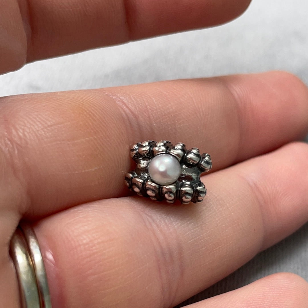 Genuine Pandora Seashell Oyster with Pearl RARE HTF Charm