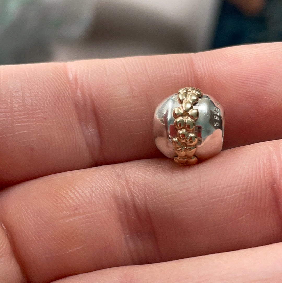 Genuine Pandora Two Tone RARE HTF Flower Line Daisy Charm