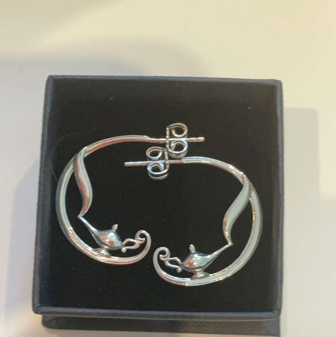 Genuine Chamilia Brand New in Box Aladin Genie's Lamp Hoop Earrings
