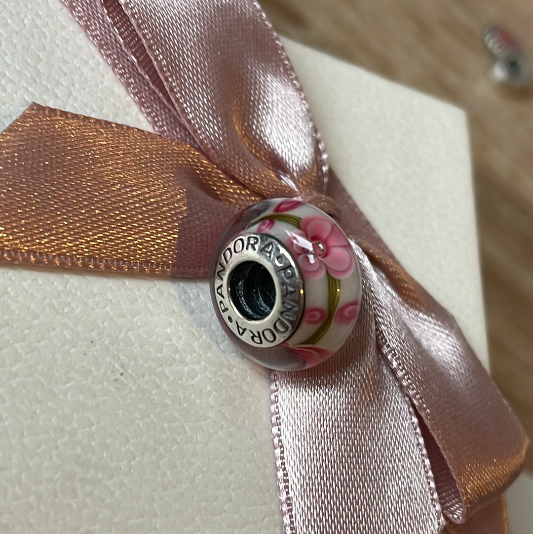 Glass Murano Lovely Pink Roses on White Background Charm