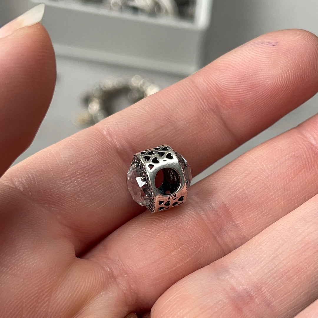 Genuine Pandora Clear Pave Radiant Hearts Pave Large Stone Charm