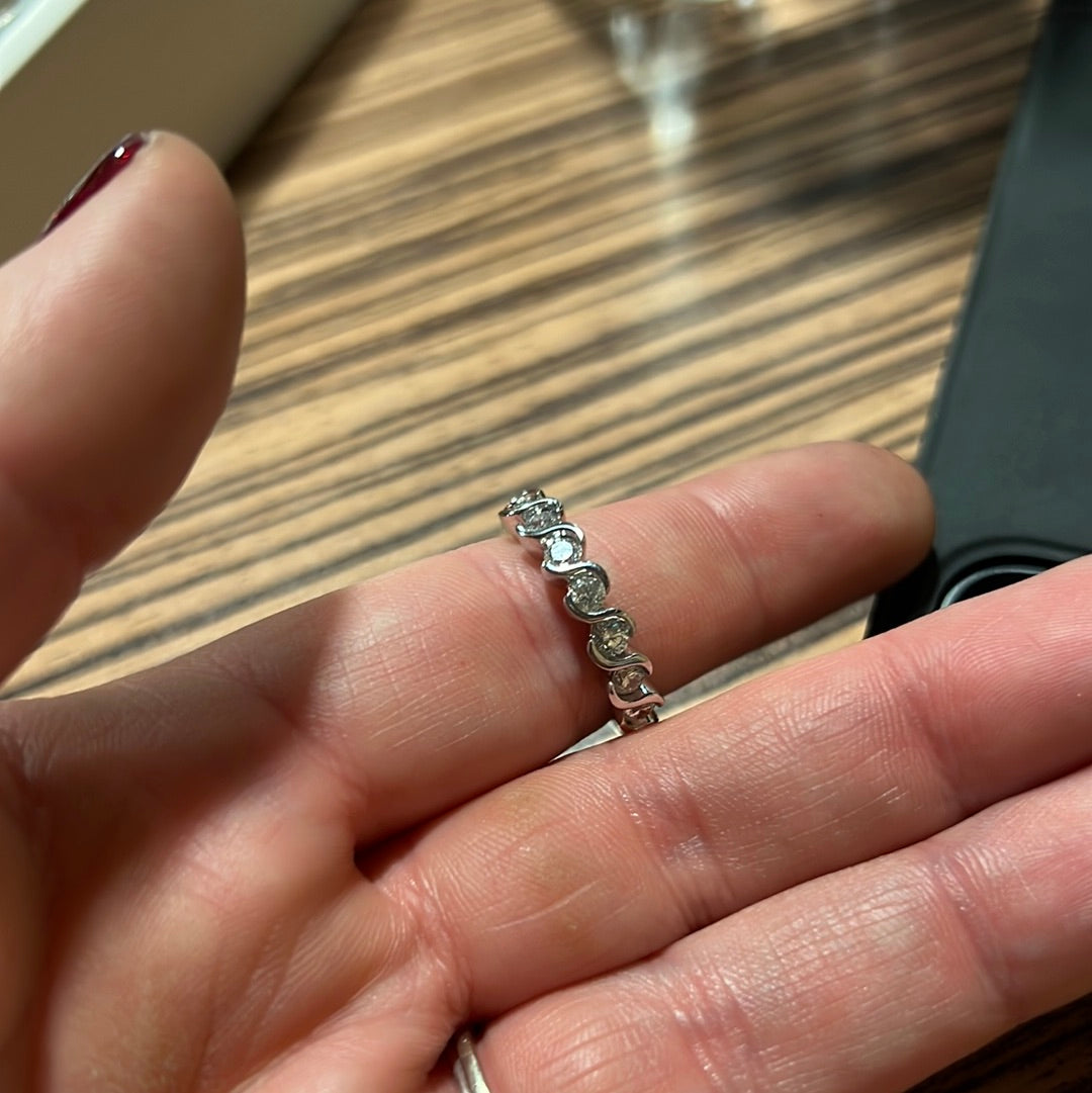 Sterling Silver Ring CZ Wave Ring Size 54