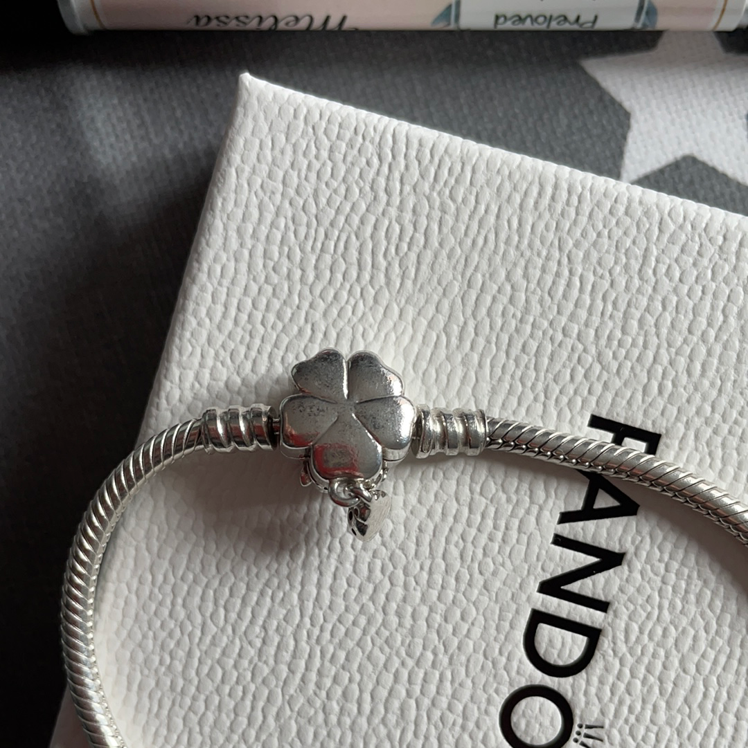Pandora Poetic Wild Flower Meadow Clasp With Purple Ladybird Dangle Snake Chain Moments Bracelet 19cm