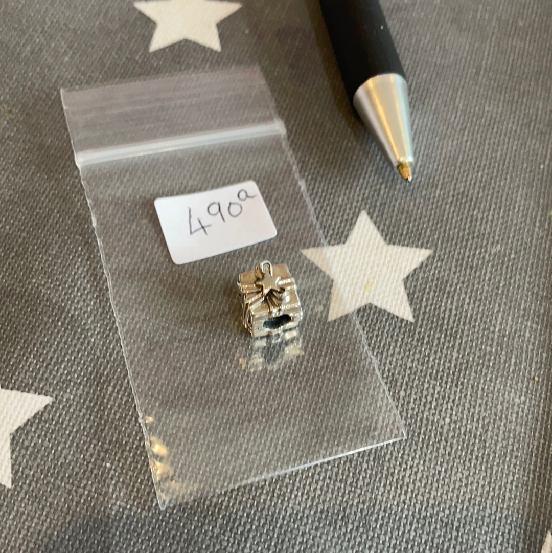 Genuine Pandora Present Plain Silver Charm With Star and Bow Charm