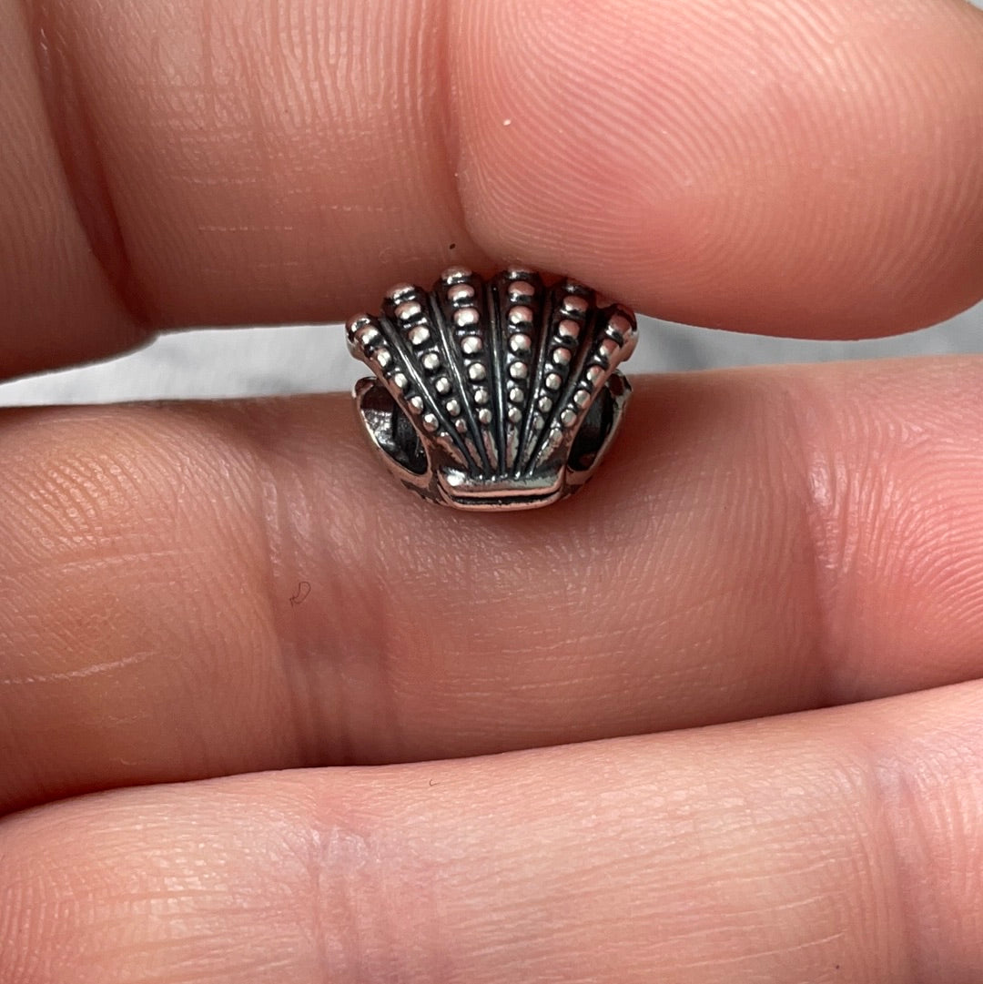 Genuine Pandora Seashell Oyster with Pearl RARE HTF Charm